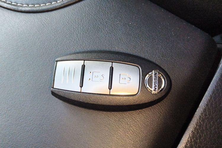 日产 奇骏 2019款 2.0L CVT舒适版 2WD中控内饰11