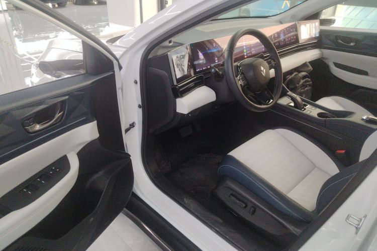 灵悉L 2024款 头号玩家版中控内饰20