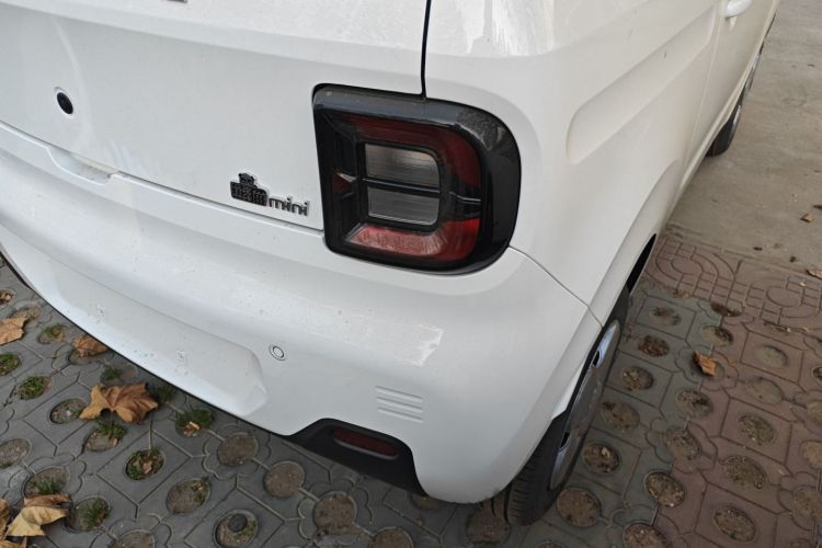 吉利银河 2024款 熊猫mini 200km 耐力熊车身外观6006