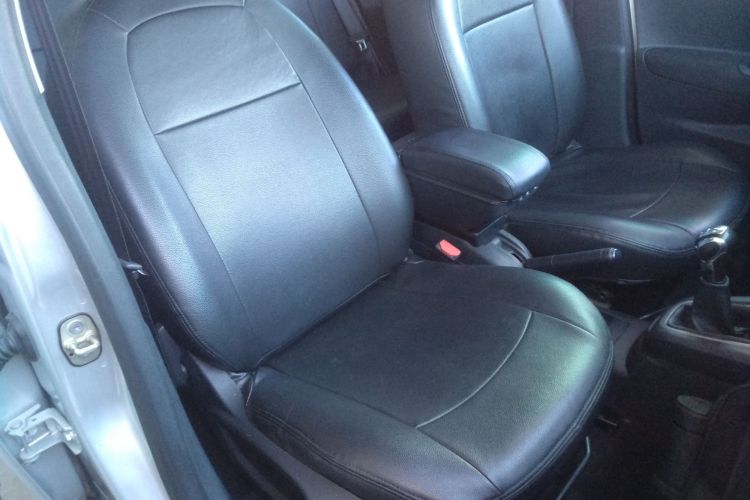 雪铁龙 爱丽舍 2016款 1.6L 手动时尚型局部细节41