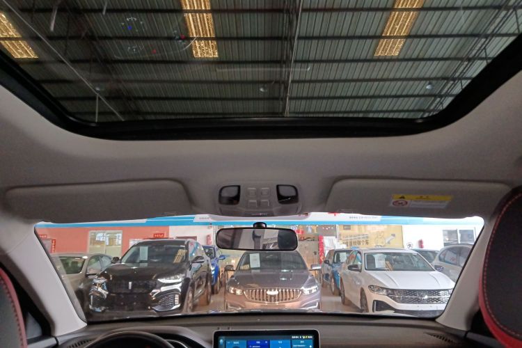 思皓X8 2022款 大圣版 300T DCT行者型 7座局部细节22