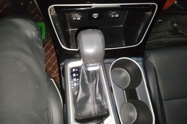 现代 途胜 2019款 280TGDi 双离合两驱时尚版 国V中控内饰18