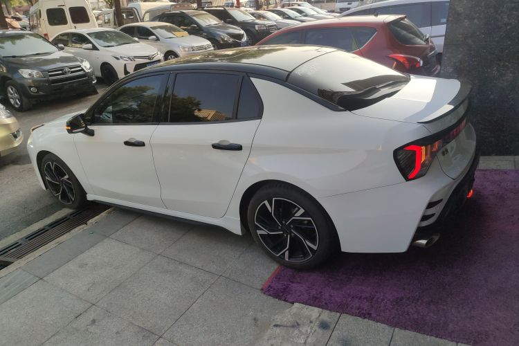 领克03 2023款 1.5TD DCT劲Pro车身外观4