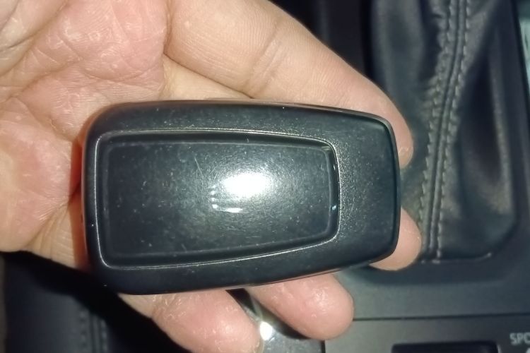 丰田 皇冠陆放 2022款 2.0T 四驱劲耀版中控内饰11