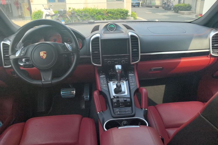 保时捷 2011款 Cayenne 3.0T中控内饰7002