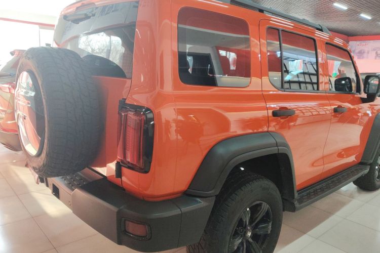 坦克300 2021款 越野版 2.0T 征服者车身外观6005