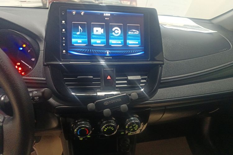 丰田 威驰FS 2021款 1.5L CVT锋驰版中控内饰16