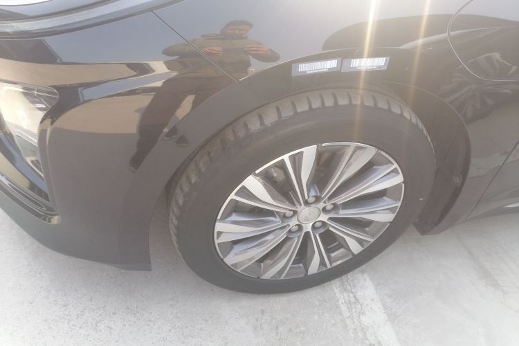 红旗E-QM5 2022款 431km 充电乐享版车身外观6007