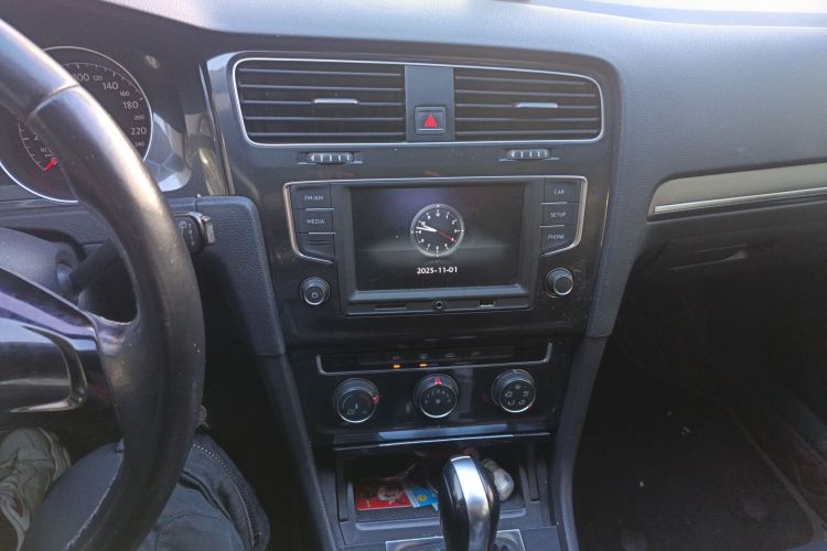 大众 高尔夫 2017款 1.6L 自动舒适百万辆纪念版局部细节16