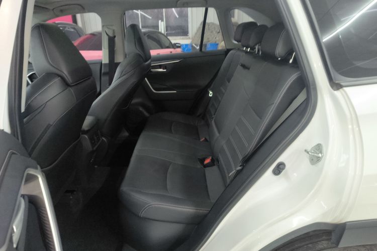 丰田 威兰达 2023款 双擎 2.5L E-CVT四驱尊贵版中控内饰7004