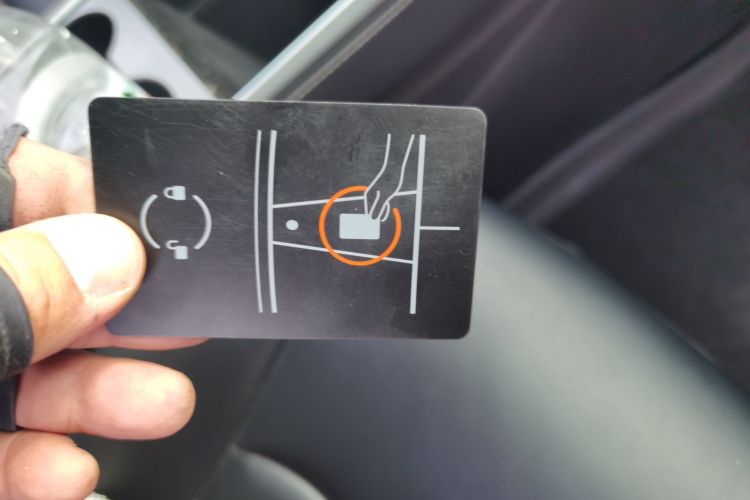 特斯拉 Model Y 2022款 后轮驱动版中控内饰7001