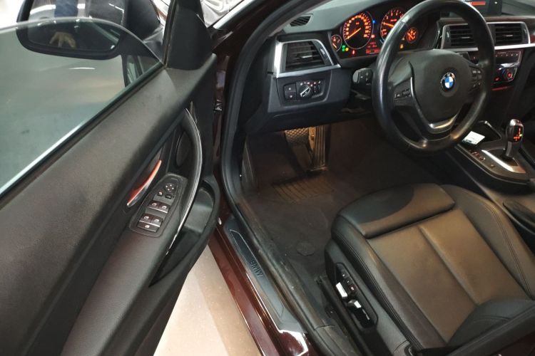 宝马3系 2018款 318Li中控内饰20