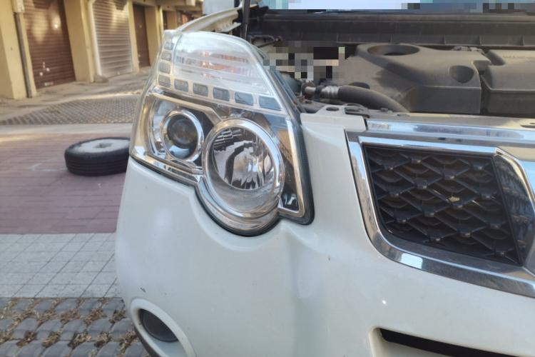 日产 奇骏 2012款 2.5L CVT豪华版 4WD车身外观6006