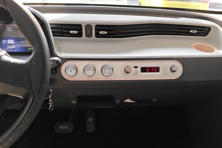 五菱汽车 宏光MINIEV 2021款 马卡龙臻享款 三元锂中控内饰16