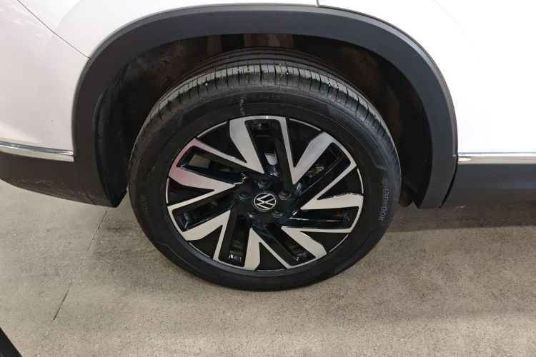 大众 探岳 2024款 300TSI 两驱豪华Plus进阶版车身外观6008