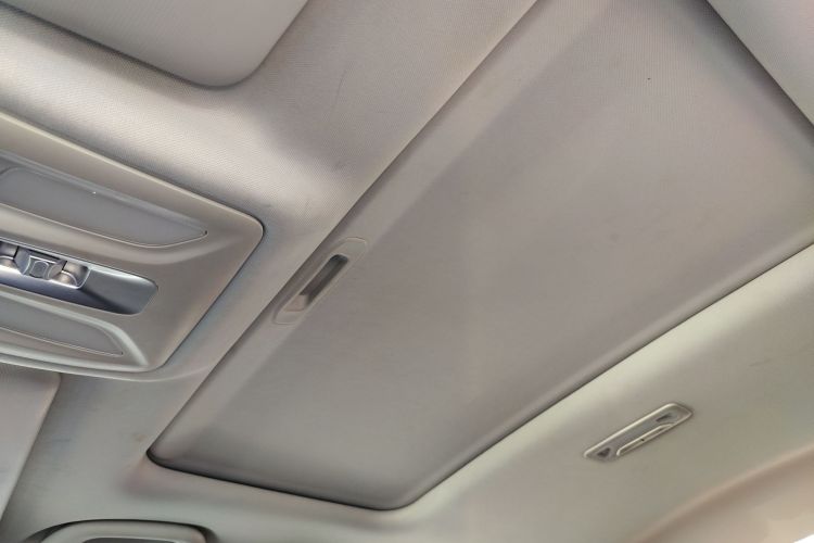 长安 逸动 2022款 PLUS 蓝鲸NE 1.4T GDI DCT尊贵版中控内饰22