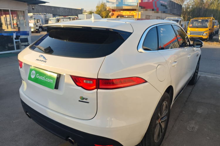 捷豹F-PACE 2016款 3.0 SC 四驱R-Sport运动版车身外观7