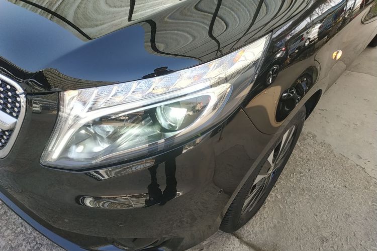 奔驰 威霆 2021款 2.0T 商务版 7座局部细节36