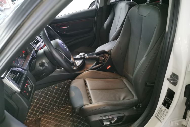 宝马3系 2019款 320Li 时尚型局部细节19