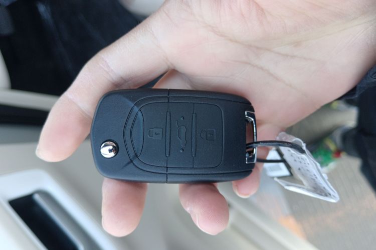 五菱汽车 宏光MINIEV 2024款 第三代 215km 青春版中控内饰7001