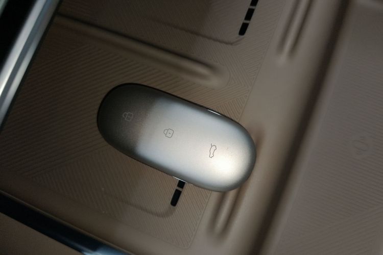 理想汽车 理想L7 2025款 Max 智能焕新版中控内饰7001