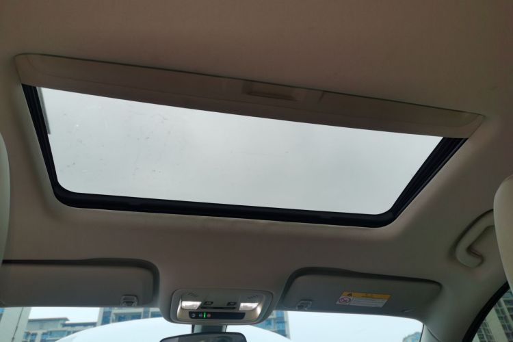 别克 君威 2020款 552T 精英型中控内饰22