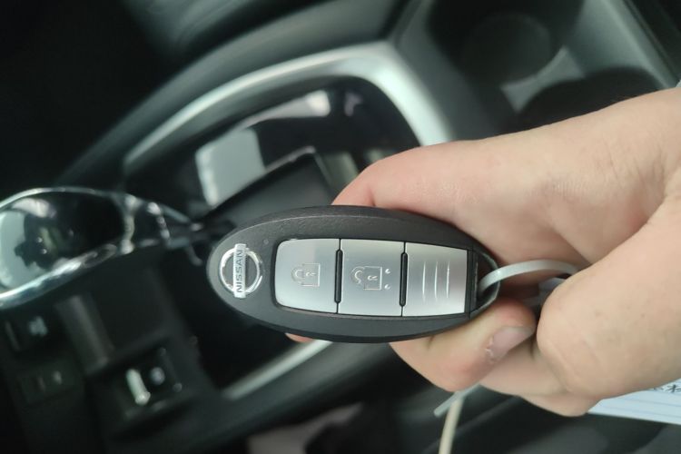 日产 奇骏 2021款 2.0L CVT 2WD XL ITS智联舒适版中控内饰11