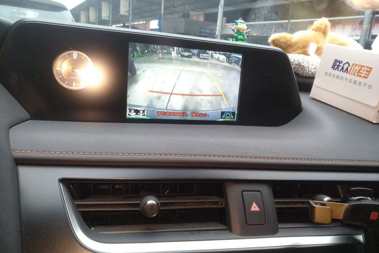 雷克萨斯UX新能源 2020款 300e 纯·悦版局部细节16