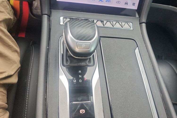 红旗H5 2023款 1.5T DCT智联旗韵版中控内饰18