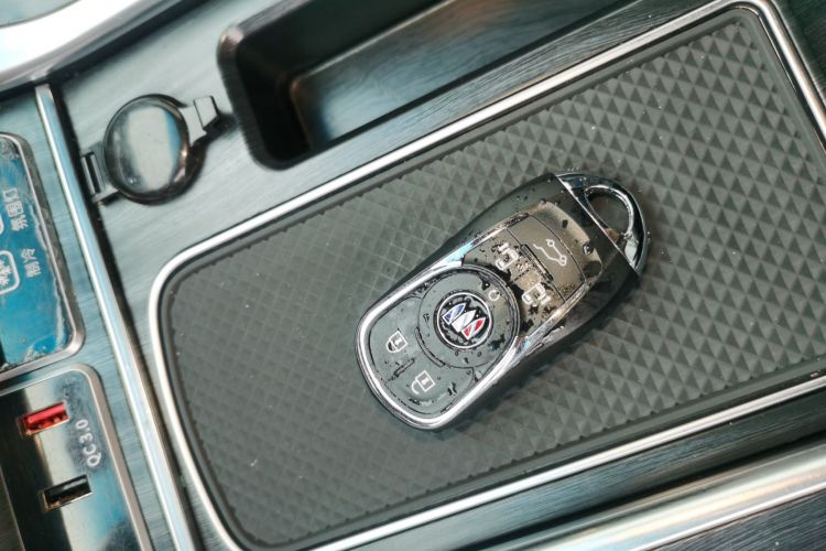 别克GL8 2021款 ES陆尊 653T 舒适型中控内饰7001