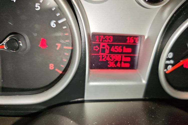 福特 福克斯 2013款 两厢经典 1.8L 手动时尚型中控内饰15