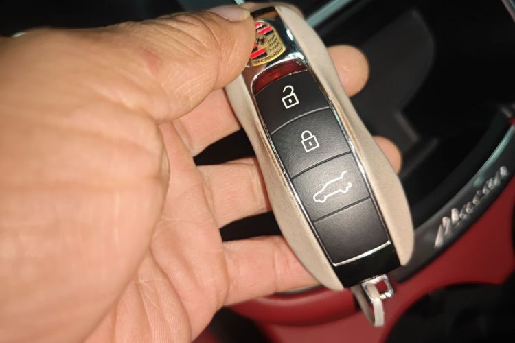 保时捷 2023款 Macan 2.0T中控内饰7001