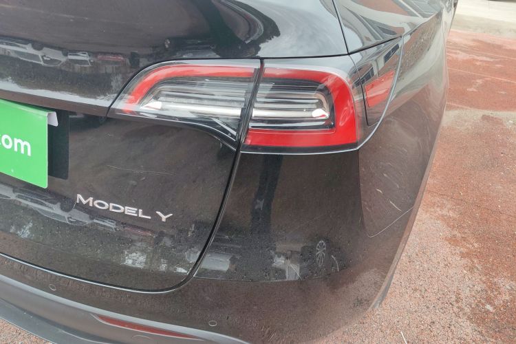特斯拉 Model Y 2022款 改款 后轮驱动版车身外观6006
