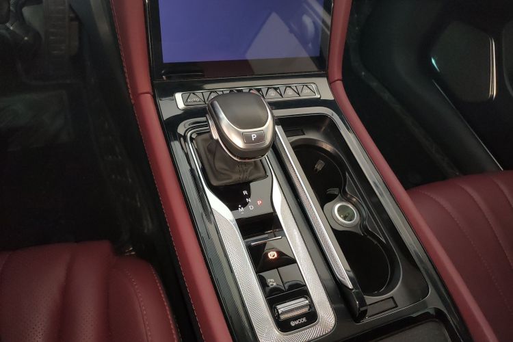 红旗H5 2024款 2.0T 自动智联旗畅版中控内饰18