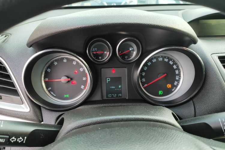 别克 昂科拉 2014款 1.4T 自动两驱都市精英型中控内饰14