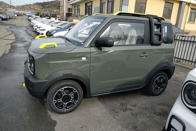 吉利银河 2025款 210km 熊猫骑士车身外观4