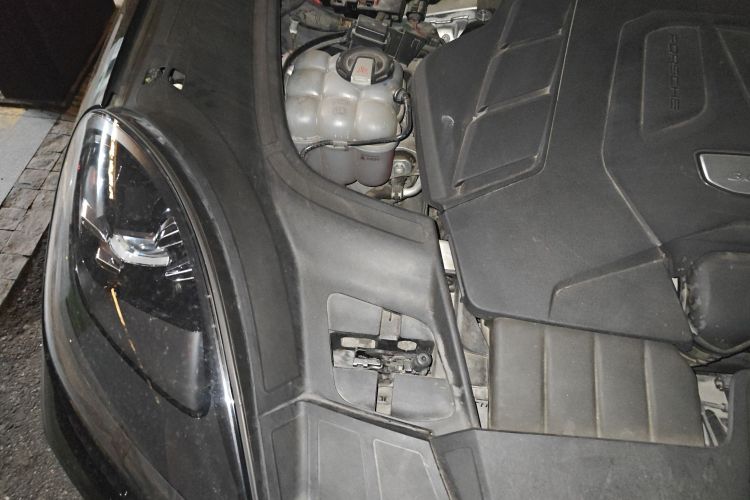 保时捷 2018款 Cayenne 3.0T局部细节9006