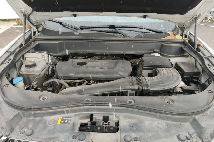 哈弗F7 2021款 2.0T 两驱i动机舱底盘24