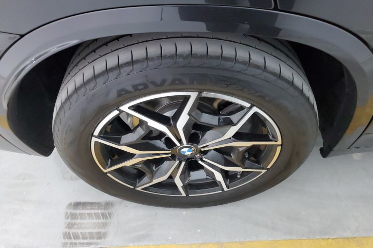 宝马X3 2022款 改款 xDrive25i M运动套装车身外观6008