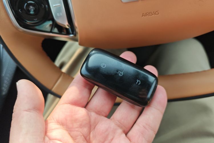 吉利银河 银河星舰7 EM-i 2025款 120km 领航版中控内饰7001