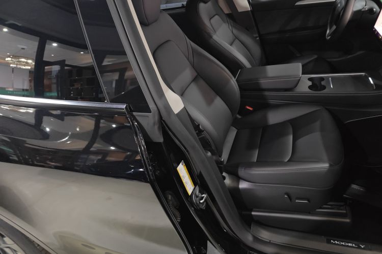 特斯拉 Model Y 2024款 后轮驱动版局部细节41