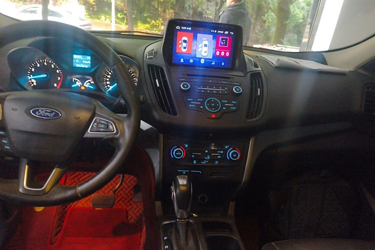 福特 翼虎 2018款 EcoBoost 180 两驱铂翼型局部细节16