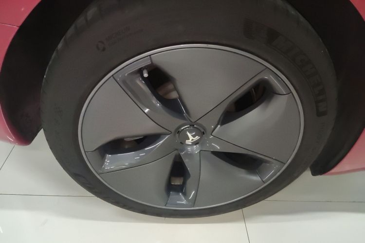 特斯拉 Model 3 2020款 改款 标准续航后驱升级版车身外观6008