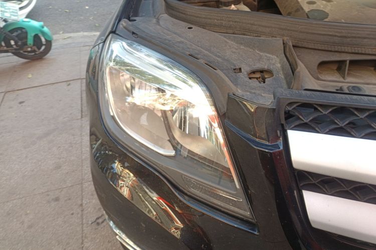 奔驰GLK级 2014款 GLK 260 4MATIC 动感型车身外观8