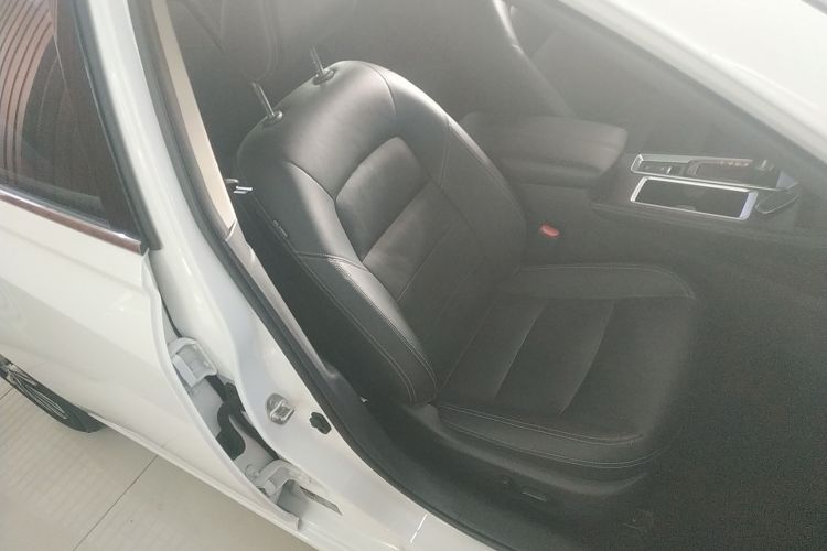 日产 天籁 2022款 2.0L XL-TLS 悦享版局部细节41