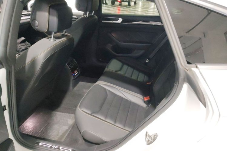 一汽-大众CC 2021款 380TSI 夺目版中控内饰21