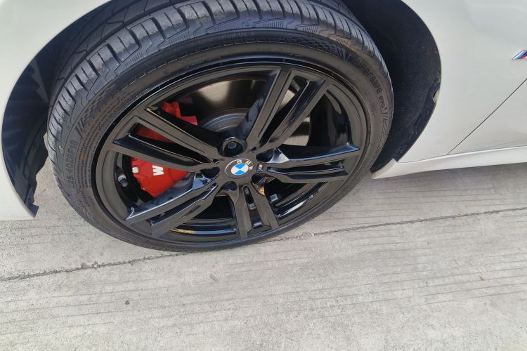 宝马1系 2022款 125i M运动曜夜版车身外观6007