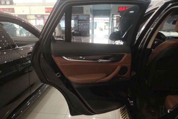 宝马X6 2018款 xDrive28i中控内饰49