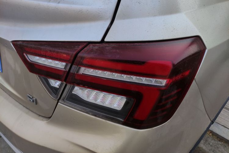 吉利汽车 远景S1 2018款 1.4T CVT锋享型车身外观9