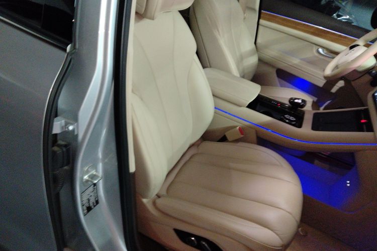 鸿蒙智行 问界M7 2024款 1.5T 智驾四驱Max版 5座局部细节41